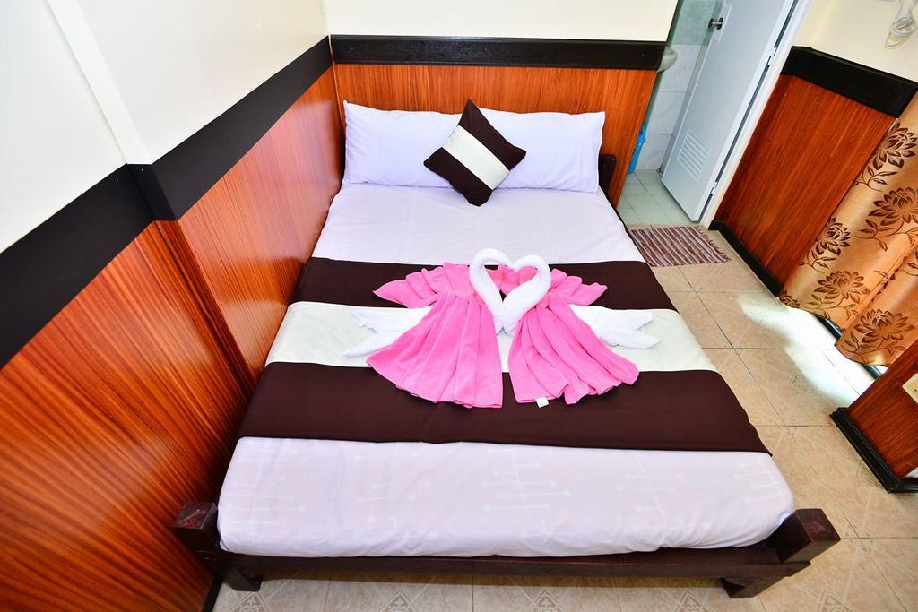 بيت شباب Travellers Pad Boracay Balabag  المظهر الخارجي الصورة