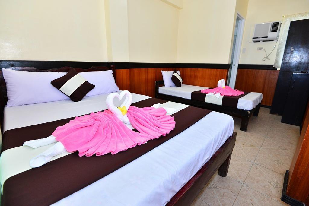 بيت شباب Travellers Pad Boracay Balabag  المظهر الخارجي الصورة