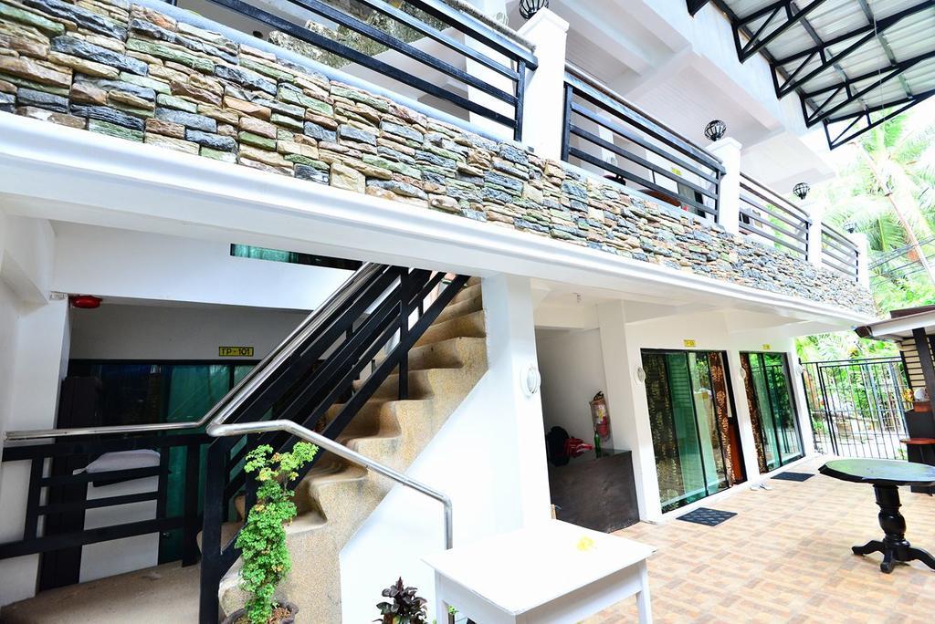 بيت شباب Travellers Pad Boracay Balabag  المظهر الخارجي الصورة