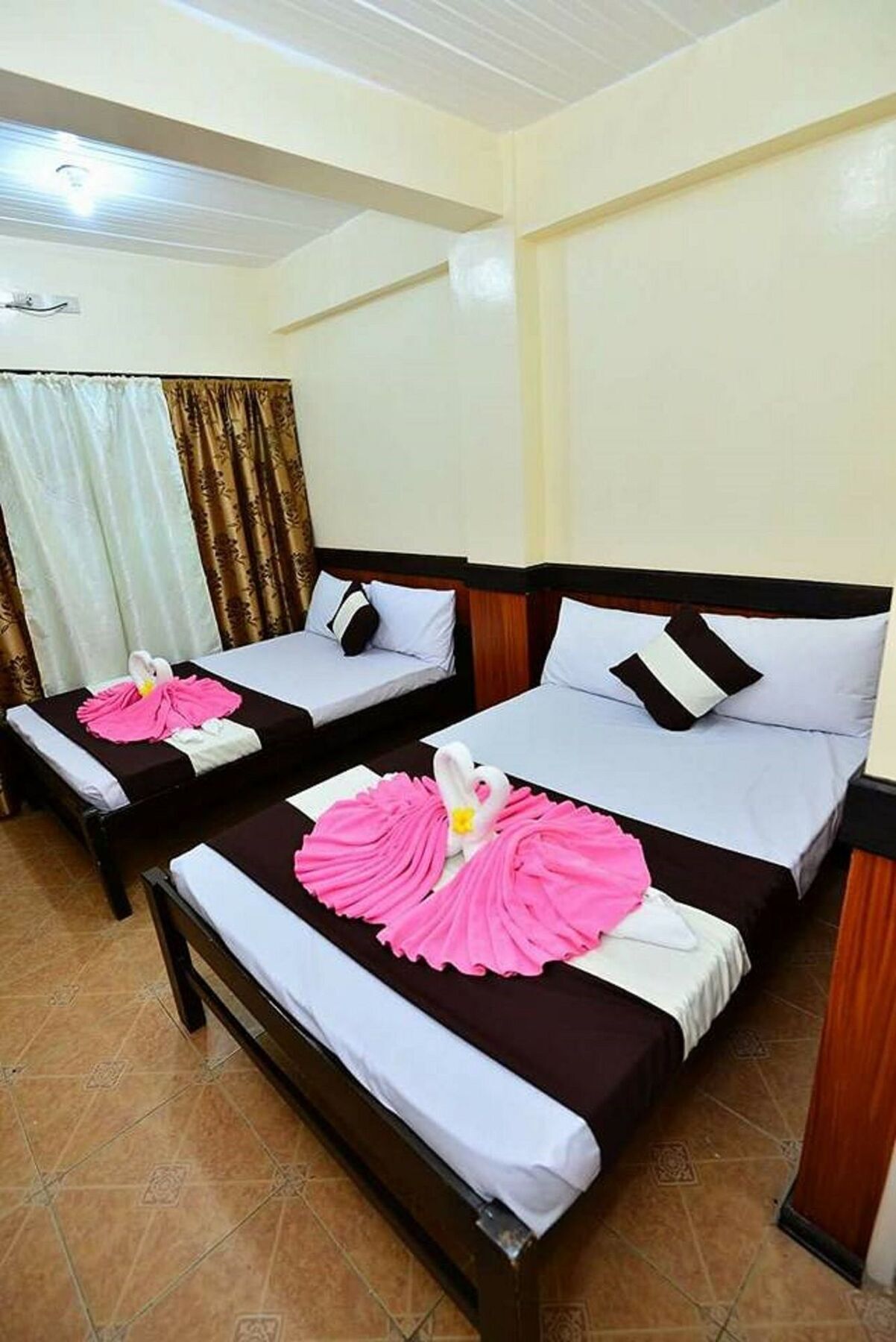 بيت شباب Travellers Pad Boracay Balabag  المظهر الخارجي الصورة