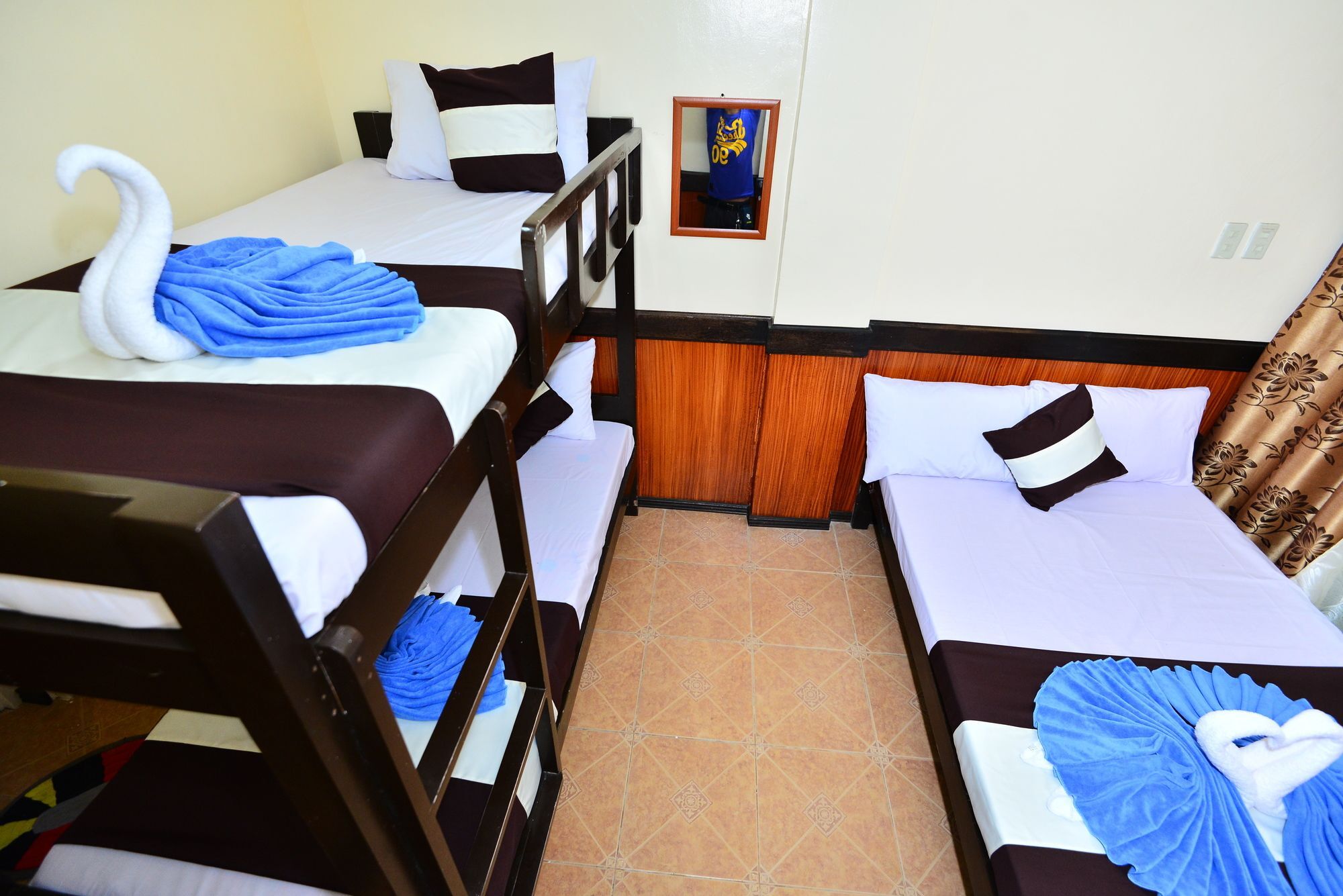 بيت شباب Travellers Pad Boracay Balabag  المظهر الخارجي الصورة